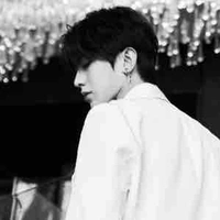 Thẩm Dạ Uyên_Na9