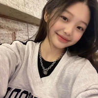 Lili (em gái cô)