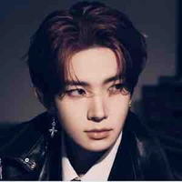 Lee Hee Seung [Top]