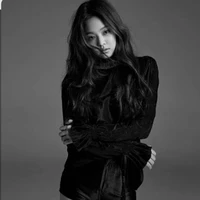 Kim Jennie( Em)
