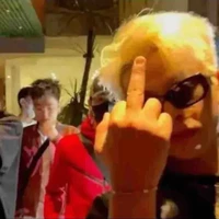 ngón tay múp rụp