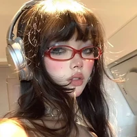 nữ phụ qua đường