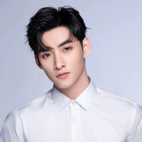 Huỳnh Hoàng Hùng [ Hùng Huỳnh ]