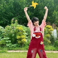 TRƯƠNG HÀM THỤY(bé)
