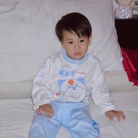 Phuwin lúc 6 tuổi