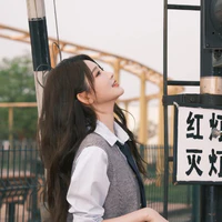 Châu Thi Vũ / nàng