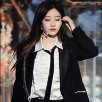 Viên Nhất Kỳ / em