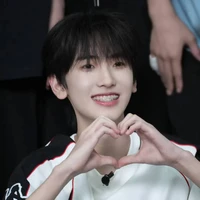 Tả Kỳ Hữu (KiYo)