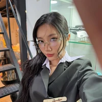 Khương Hoàng Mỹ-Orange/ cam