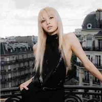 Lalisa mannoban"cô"