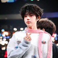 Trần Dịch Hằng_hắn