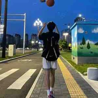 Thẩm Hoàng Hiếu