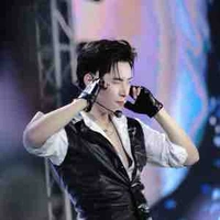 Huỳnh Hoàng Hùng-Hùng Huỳnh