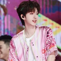 Hạ Tuấn Lâm-bé