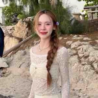 June Wanwimol ( nàng )