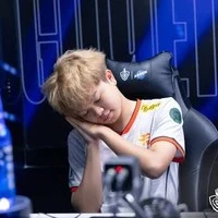 𝐇𝐮𝐲 𝐇𝐨𝐚̀𝐧𝐠