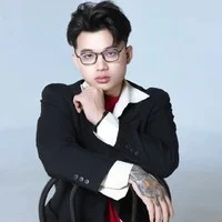 𝐐𝐮𝐨̂́𝐜 𝐇𝐮𝐲