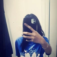 Kítt><