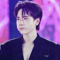 Tổng tài nạnh nùng😏
