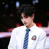 Chu Chí Hâm _ hắn