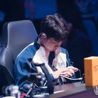 Nguyễn Hữu Đạt/Hắn