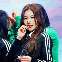 Minatozaki Sana 