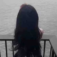 Hoàng Thuỳ Linh