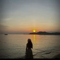 Vật Thể Không Xác Định_Emi