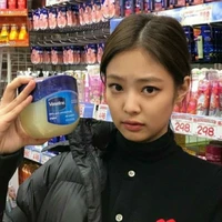 Tác giả nhiều chuyện