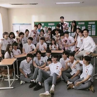 Khối học sinh - 12