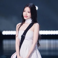 Hoàng Lan(chị các top)