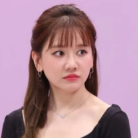 Lưu Esther(mẹ các top)