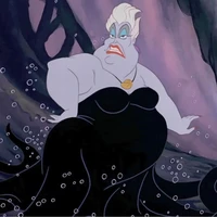 Phù thủy Bạch Tuộc