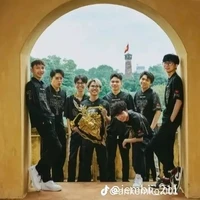 Cả team
