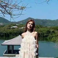 Nguyễn Hoàng Yến(chị dâu thứ 4)