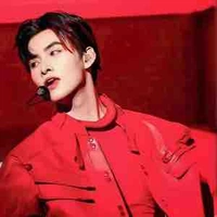 Hòang hùng ( hùng huỳnh )