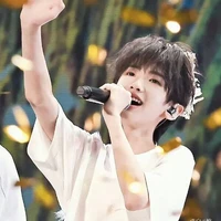 Tả Kỳ Hàm_cậu