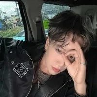 Hoàng Kim Long _ Lou Hoàng