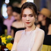 Lan Ngọc (chị ngân)