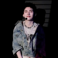 Huỳnh Hoàng Hùng (Hùng Huỳnh)