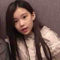 nữ9 lúc bé