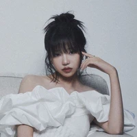 KIM YUN-HEE 【 222 】