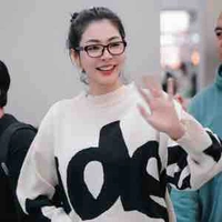 Faye Peraya ( bạn Thân Cô ) 