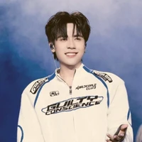 ʟᴇ̂ ǫᴜᴀɴɢ ʜᴜ̀ɴɢ