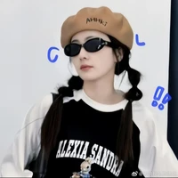 (t/g)Cô gái lé biên