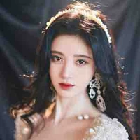 Wang Chaewon ( vy cư tê xuyên không)