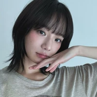 Gyu young(cô giáo)