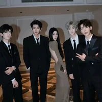 All nhóm(-trừ ai thì trừ)