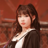 Nguyễn Lê Ngọc Ánh Sáng- Ánh Sáng Aza-06