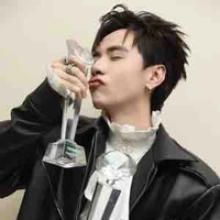 #Lê Quang Hùng-Phone•Doma